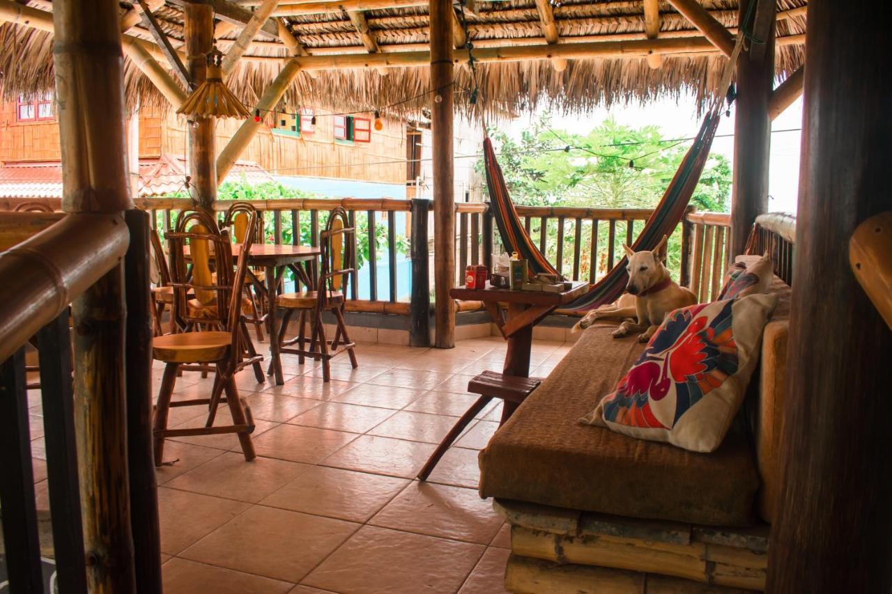 La Facha Hostal Restaurant Surf مومبيش المظهر الخارجي الصورة