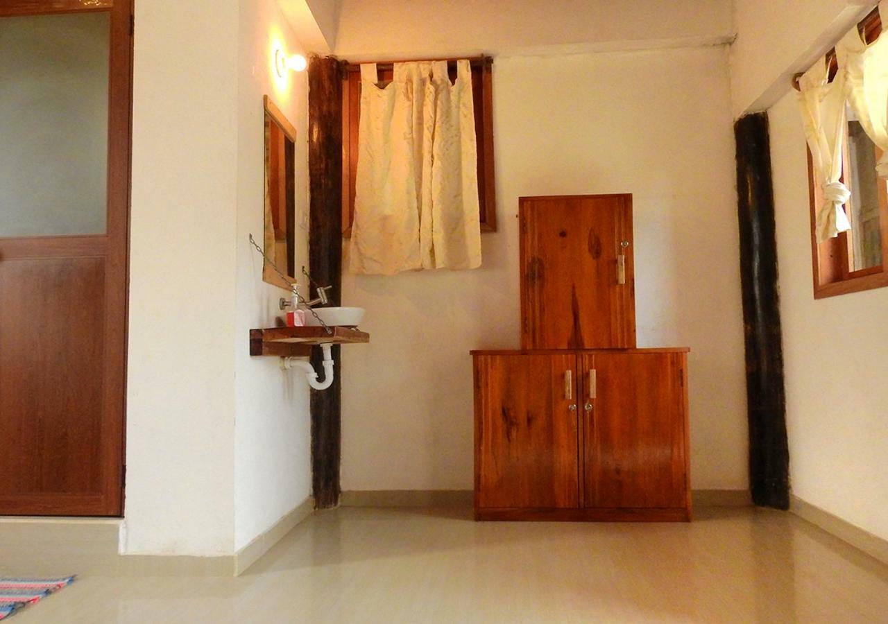 La Facha Hostal Restaurant Surf مومبيش المظهر الخارجي الصورة